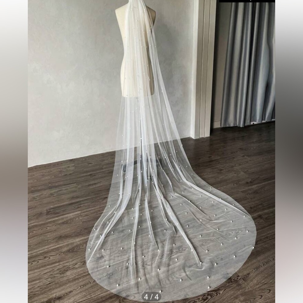 Cathedral Length Pearl Veil